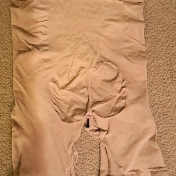 SKIMS HIGH-WAISTED MID THIGH SHAPER SHORT XL - Picture 6 of 8